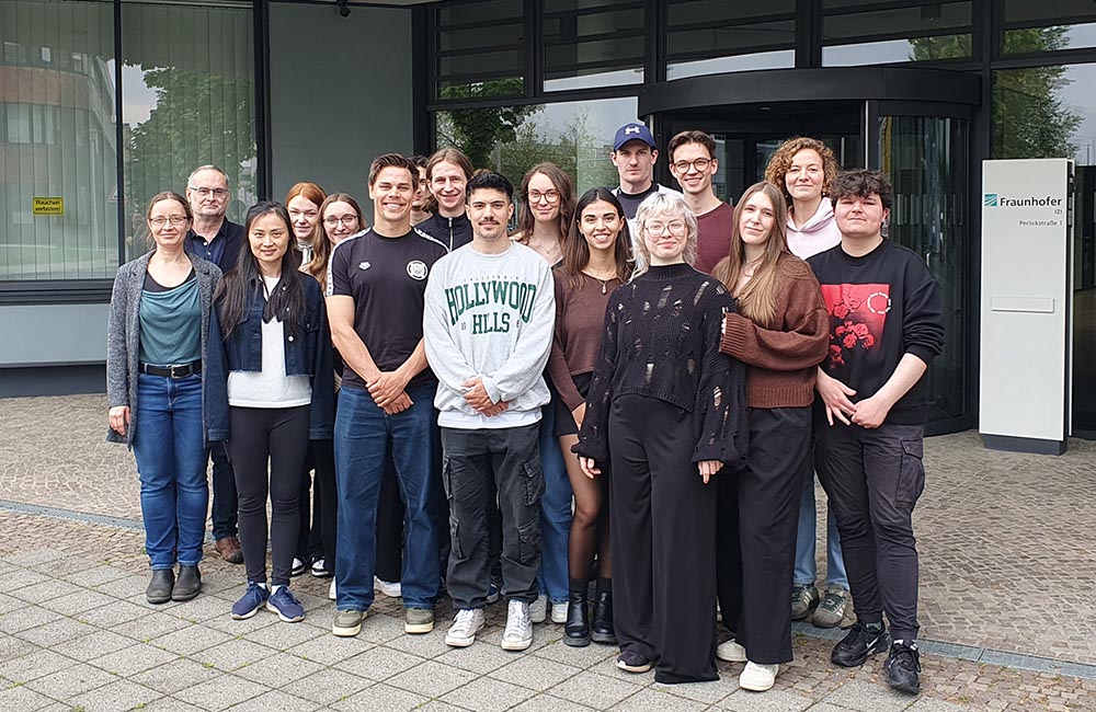 Gruppenfoto Exkursion Fraunhofer Gruppenfoto Exkursion Fraunhofer